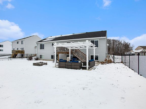 5th image of 312 Miller Dr