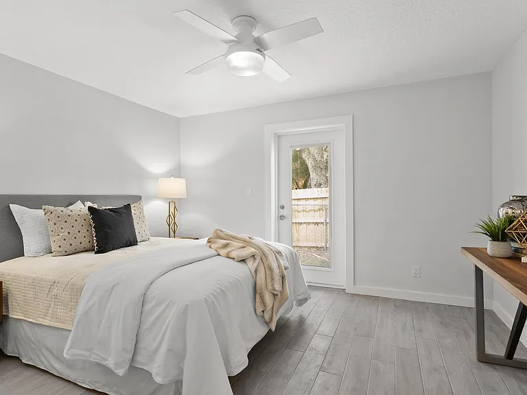 4904 W Lancaster St #8 — Photo 8