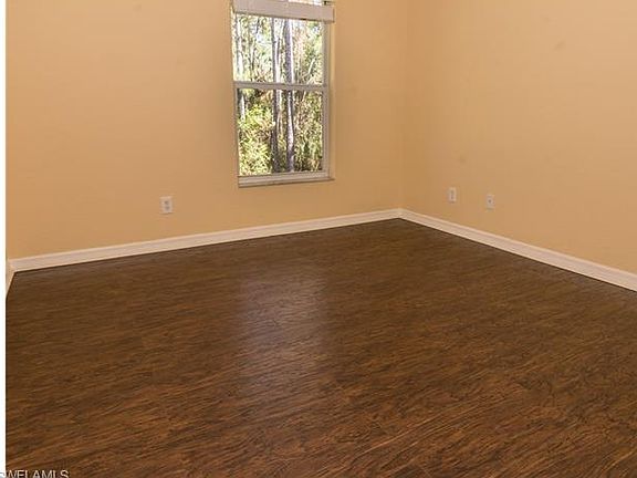 5th image of 3425 12th Ave SE