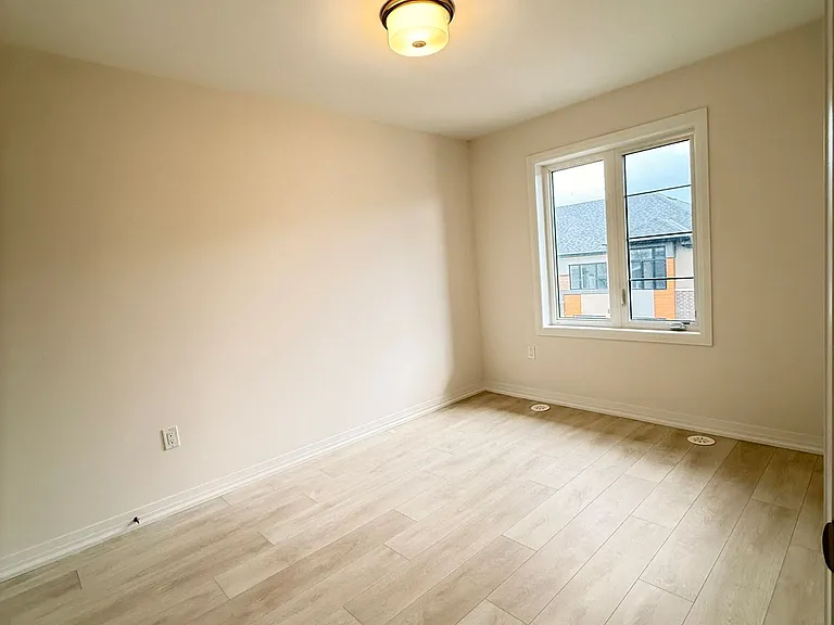 660 Colborne St W #140 — Photo 2