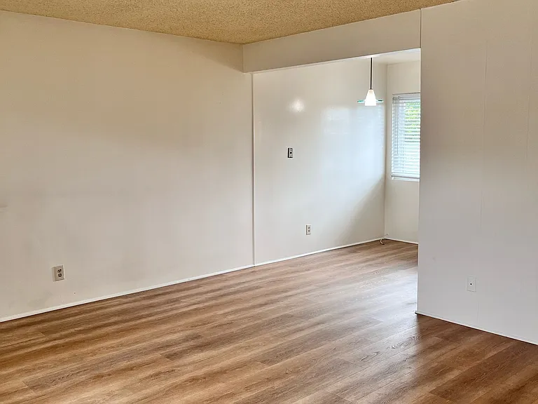 2835 Nina St #11 — Photo 6