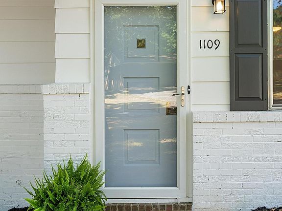 4th image of 1109 Peerless Dr NW