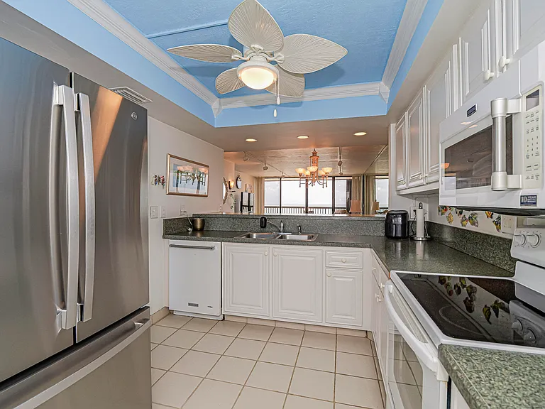4141 Ocean Dr #403 — Photo 10