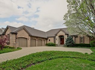 730 Mason Ln, Lake In The Hills, IL 60156