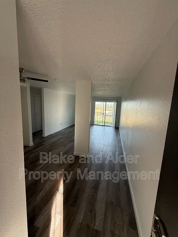 1 bed, 1.0 bath, 600 sqft, $1,195 — Photo 3