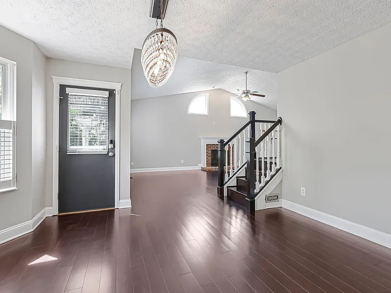 4392 Greensbury Dr — Photo 22