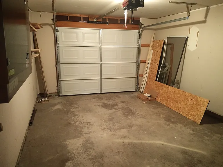 5249 Yucatan Dr — Photo 10