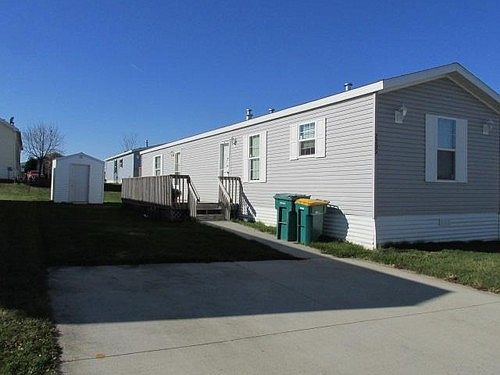 2nd image of 2205 Mockingbird Pl NW