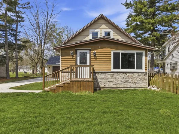 W348N5133 Elm AVENUE, Okauchee, WI 53069