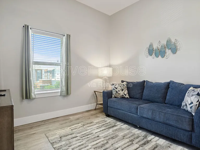102 River House Pl #1H — Photo 12