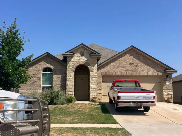 1712 T H Johnson Dr, Taylor, TX 76574