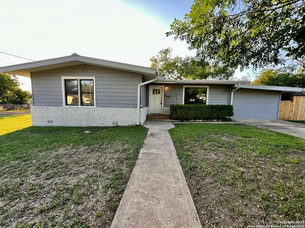 500 N Westminster, Kerrville, TX 78028