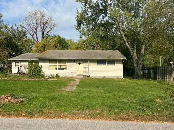 302 Indiana St, Porter, IN 46304