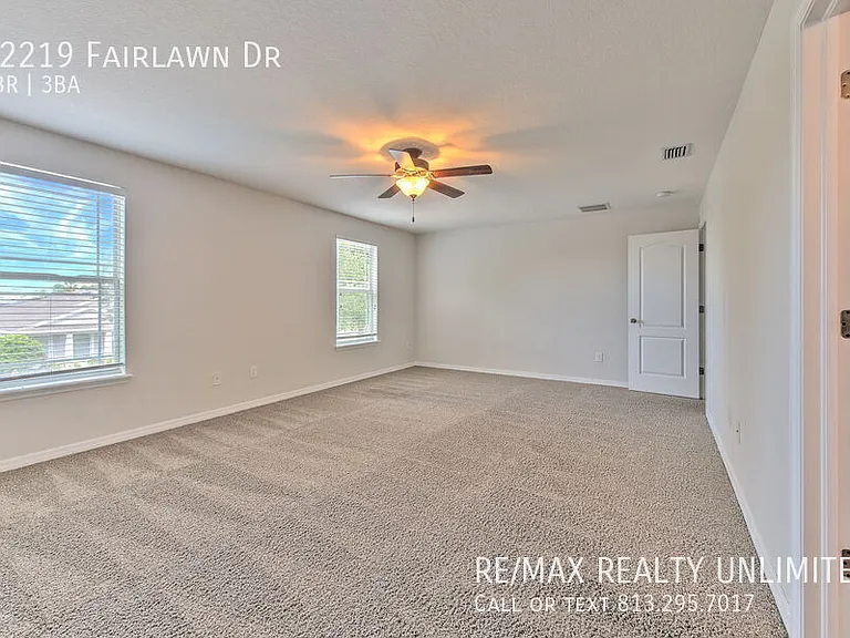 12219 Fairlawn Dr — Photo 30