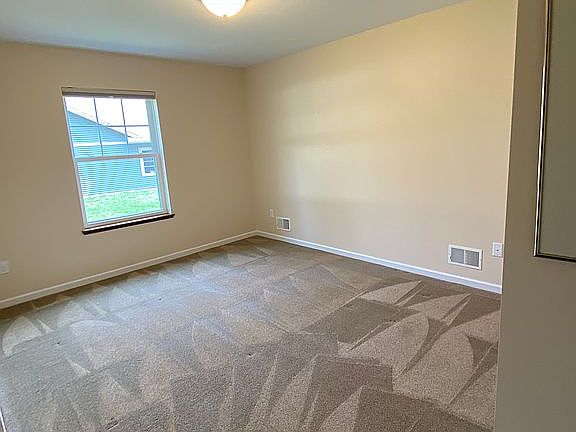 3rd image of 645 Windcrest Dr