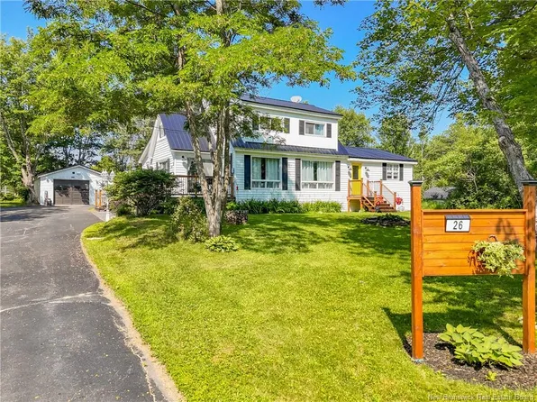 26 Tracy St, McAdam, NB E6J 1E9