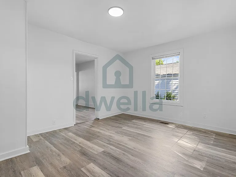237 Woodlawn Ave — Photo 12