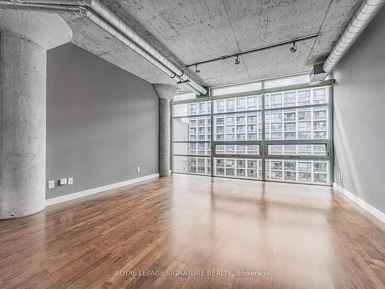 42 Camden St #605 — Photo 6