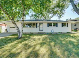 1037 Bay Ridge Rd, Madison, WI 53716