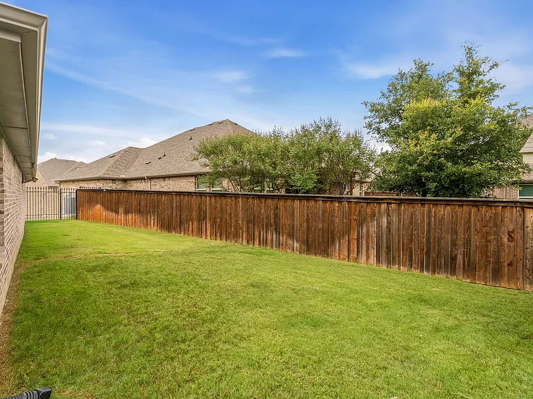 3828 Pine Valley Ln — Photo 41