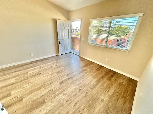 2 bed, 800 sqft, $1,950 — Photo 3