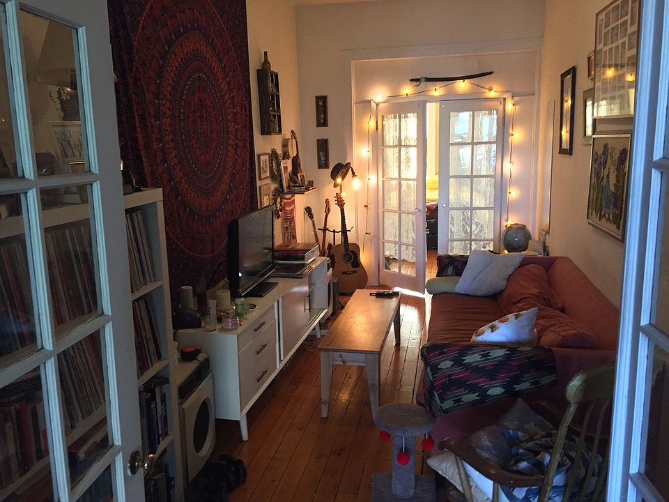 2nd image of 98 Troutman St APT 3R