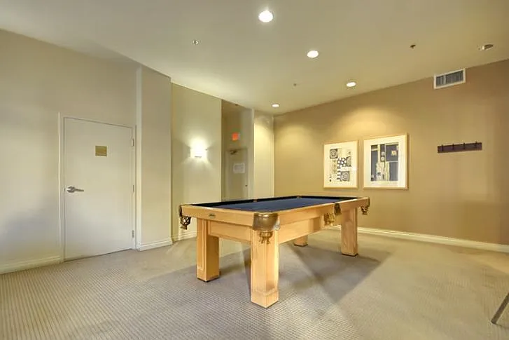 8460 Granville Ave #305 — Photo 7