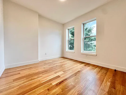 Rented by ERNY LLC | media 24