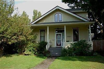 2nd image of 2208 Henry St