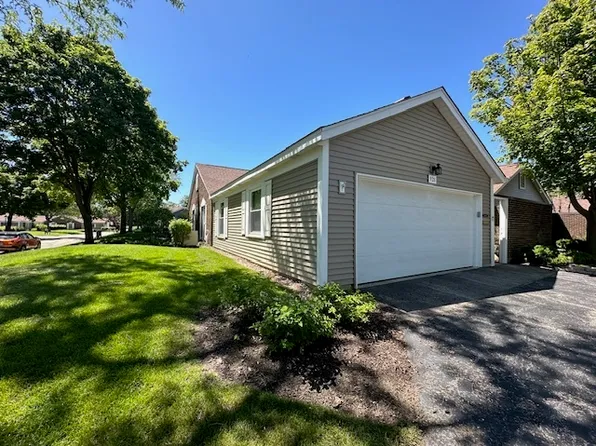 928 Dartmouth Dr, Wheaton, IL 60189