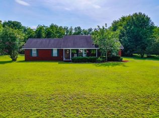 511 Emmett Dr, Waycross, GA 31503