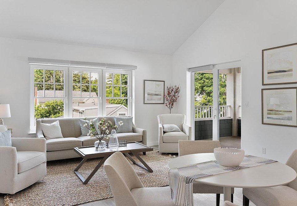 2nd image of 59 Willow St #201