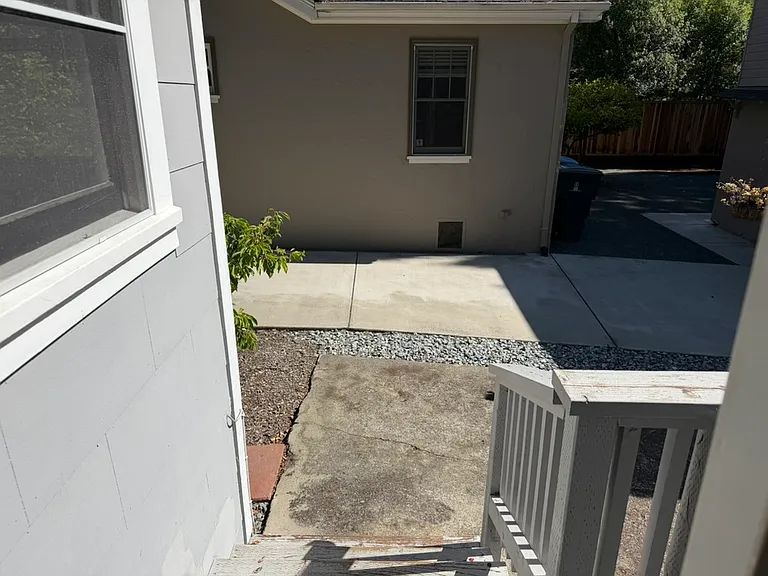 1258 Pine St — Photo 12