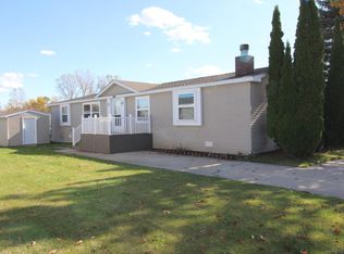 174 Meadow Ln, Port Huron, MI 48060