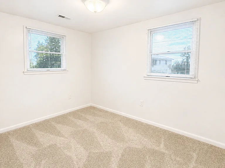 3 Andreis Ln — Photo 14