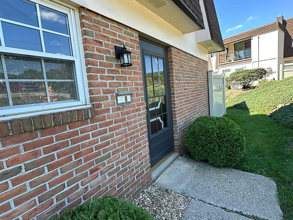 B8 Alpine Ct #B