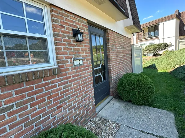B8 Alpine Ct #B, Reading, PA 19606