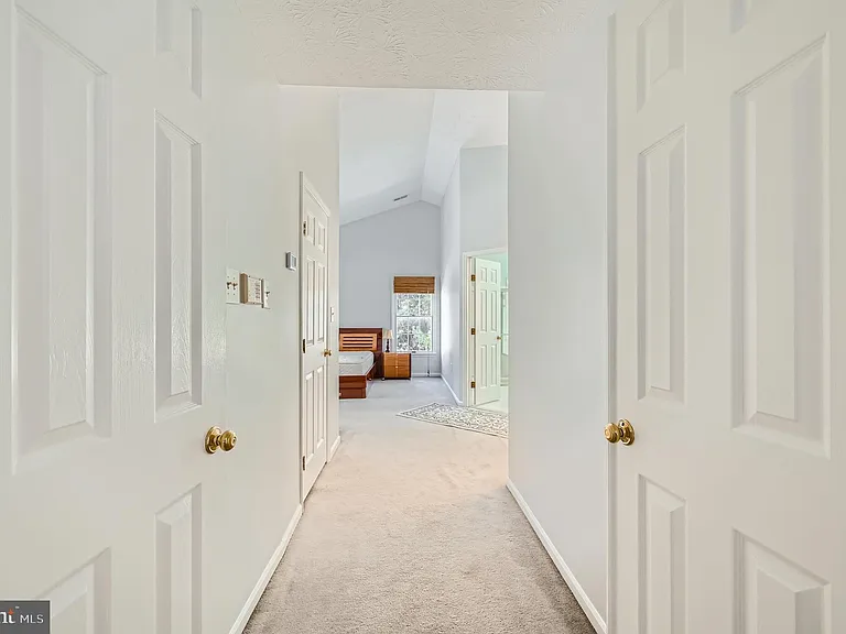 8 Sapphire Hill Ct — Photo 14