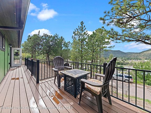 2nd image of 119 Chaparral Dr