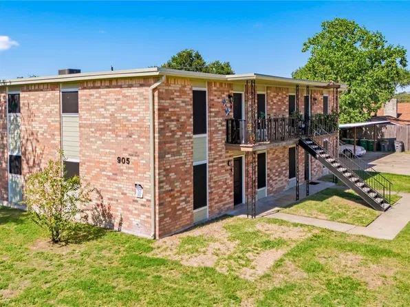 905 Simpson Rd, Victoria, TX 77904
