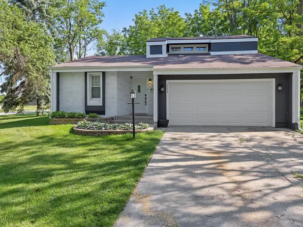 1473 Happy Valley Rd, Crown Point, IN 46307