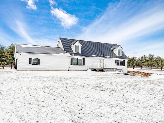 2nd image of 835 N 650th Rd E