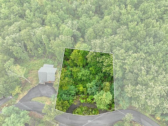 4th image of 819 Pine Top Ln #73