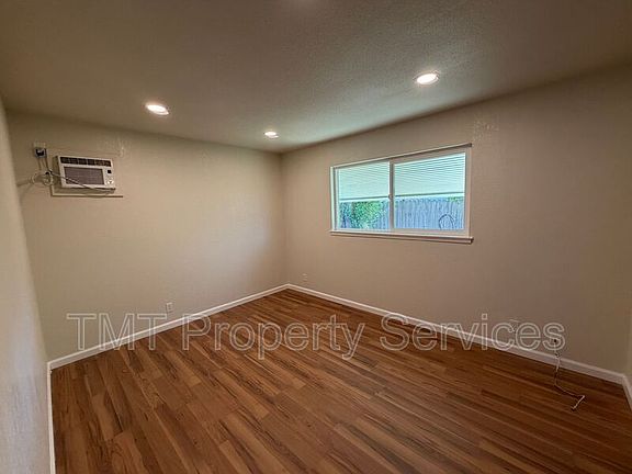 5th image of 6926 Milbrook Way