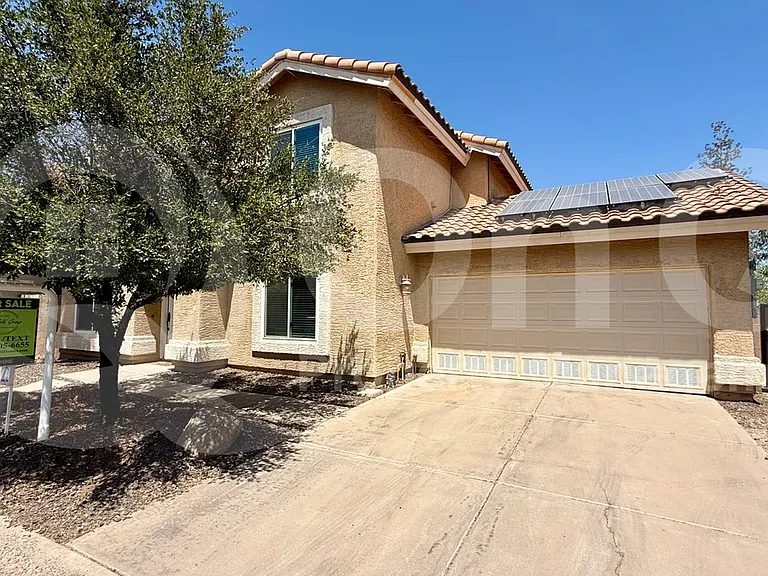 1417 N Dana St — Photo 1