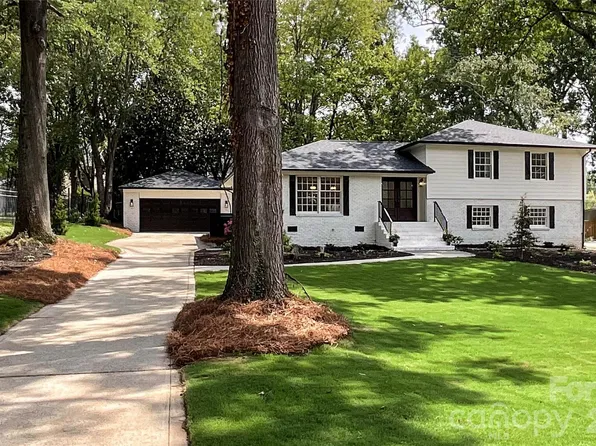 3011 Parkstone Dr, Charlotte, NC 28210