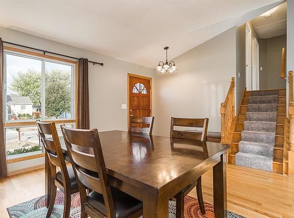 5th image of 514 Southwood Cir
