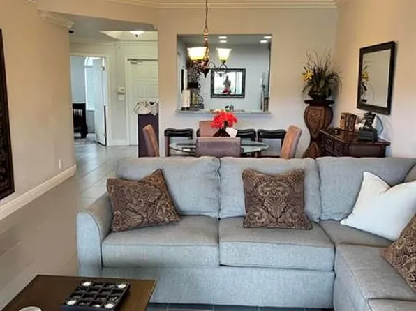 121 Cypress Point Dr, Palm Beach Gardens, FL 33418