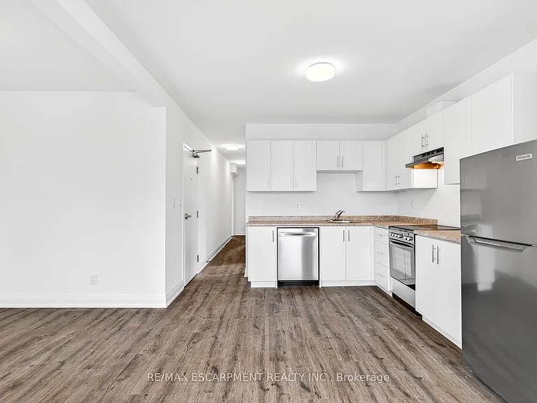 253 Saint Clair Blvd #2 — Photo 13