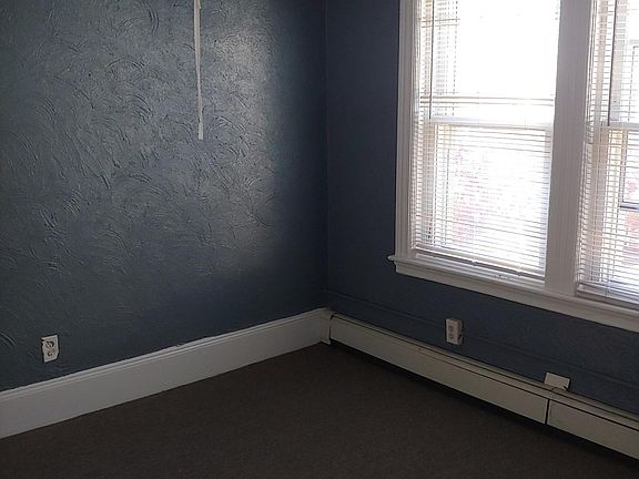 5th image of 854 Winthrop Ave #5